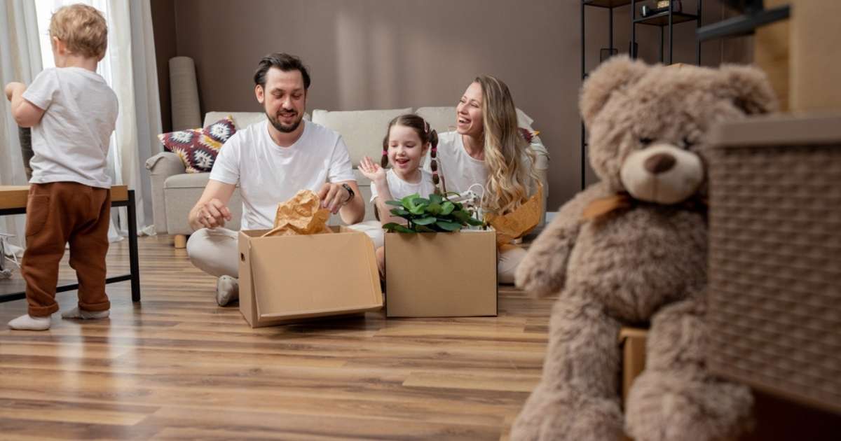 A family with two young children moving into a Clermont home 